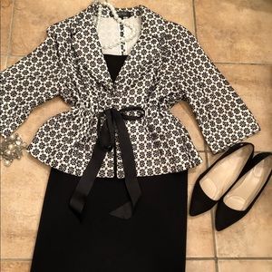 Adorable Kasparov Daisy Print Blazer